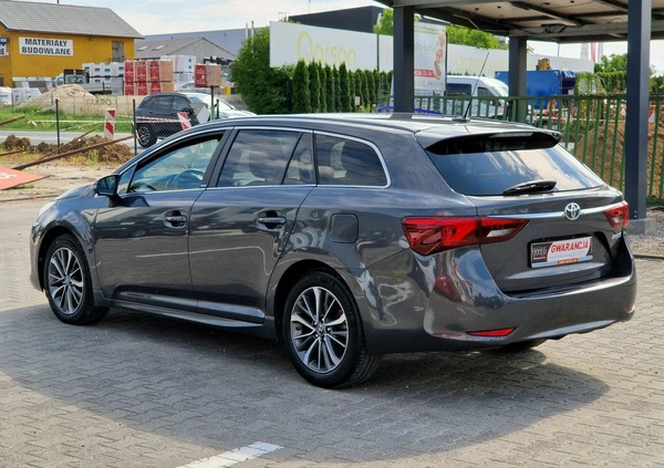 Toyota Avensis cena 56900 przebieg: 205500, rok produkcji 2017 z Skwierzyna małe 326